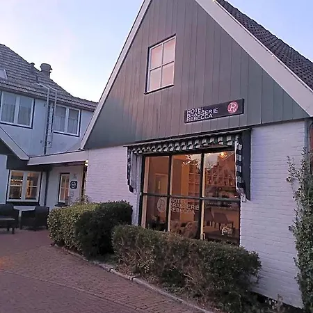 Rebecca Hotel 3*